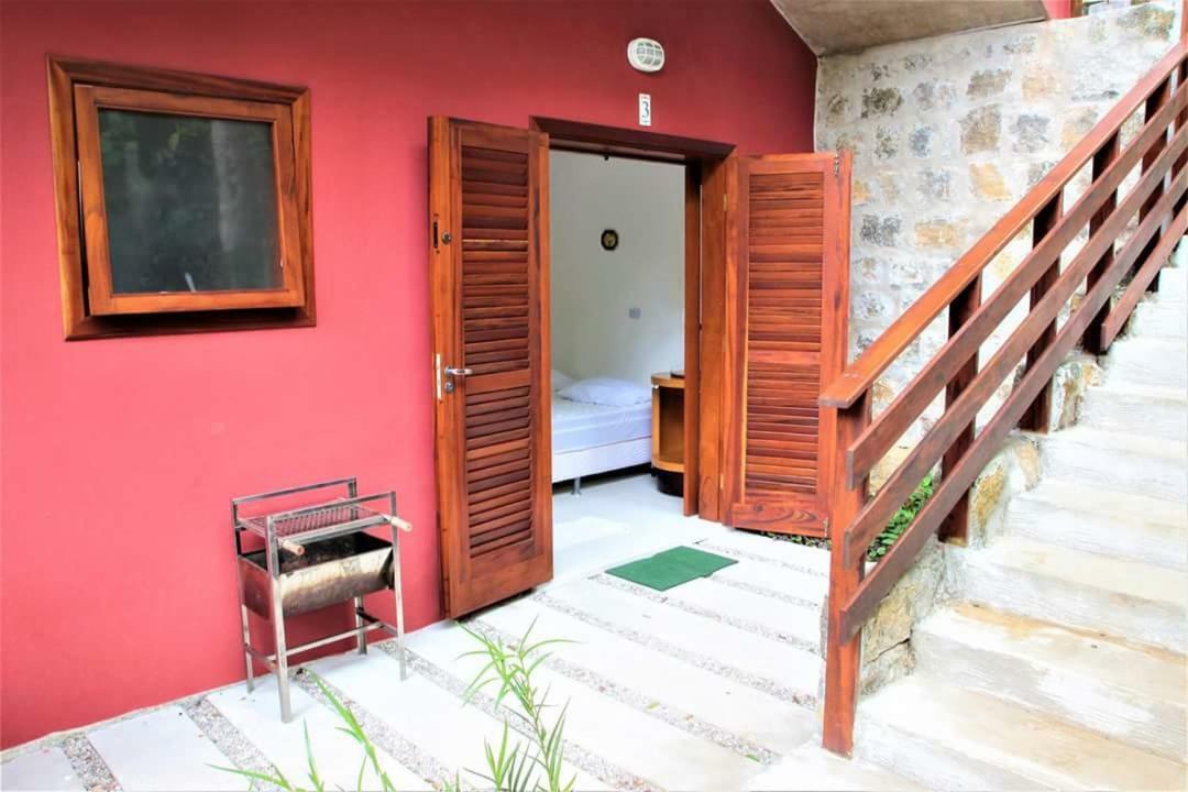Villa Felix Suites E Chales 우바투바 외부 사진